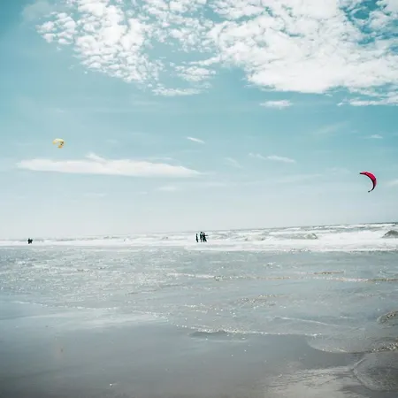 Family&surfhostel Hostel Petten