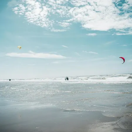 Family & Surfhostel Albergue Petten