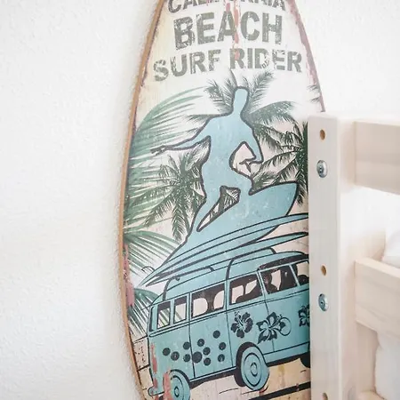 Family&surfhostel *