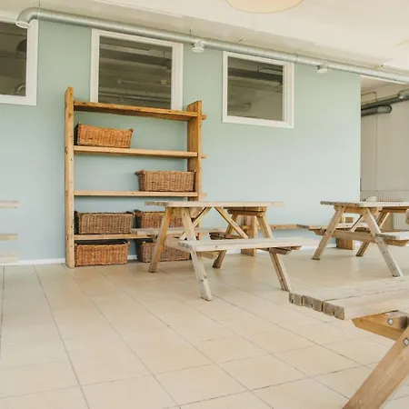 Family & Surfhostel Albergue