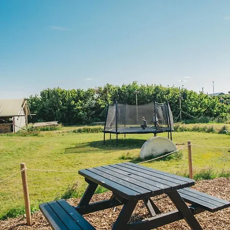 Family&surfhostel * Petten