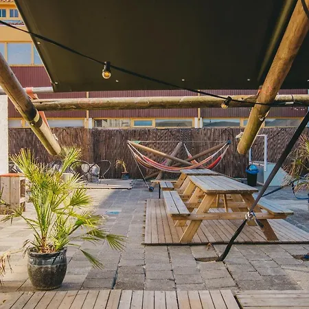 Family & Surfhostel Petten