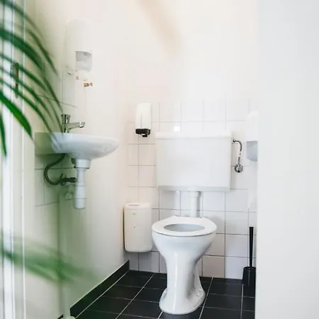 Family & Surfhostel * Petten